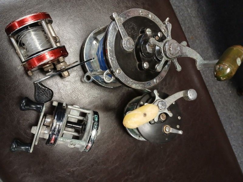 4 Vintage Casting Reels , Senator 6/0 , Penn 60 Long Beach, Made In USA, And 2 Abu Garcia Made In Sweden