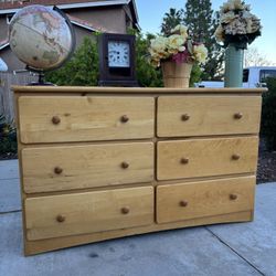 Solid Wood 6 Drawer Dresser Chest of Drawers Furniture Great Condition 
