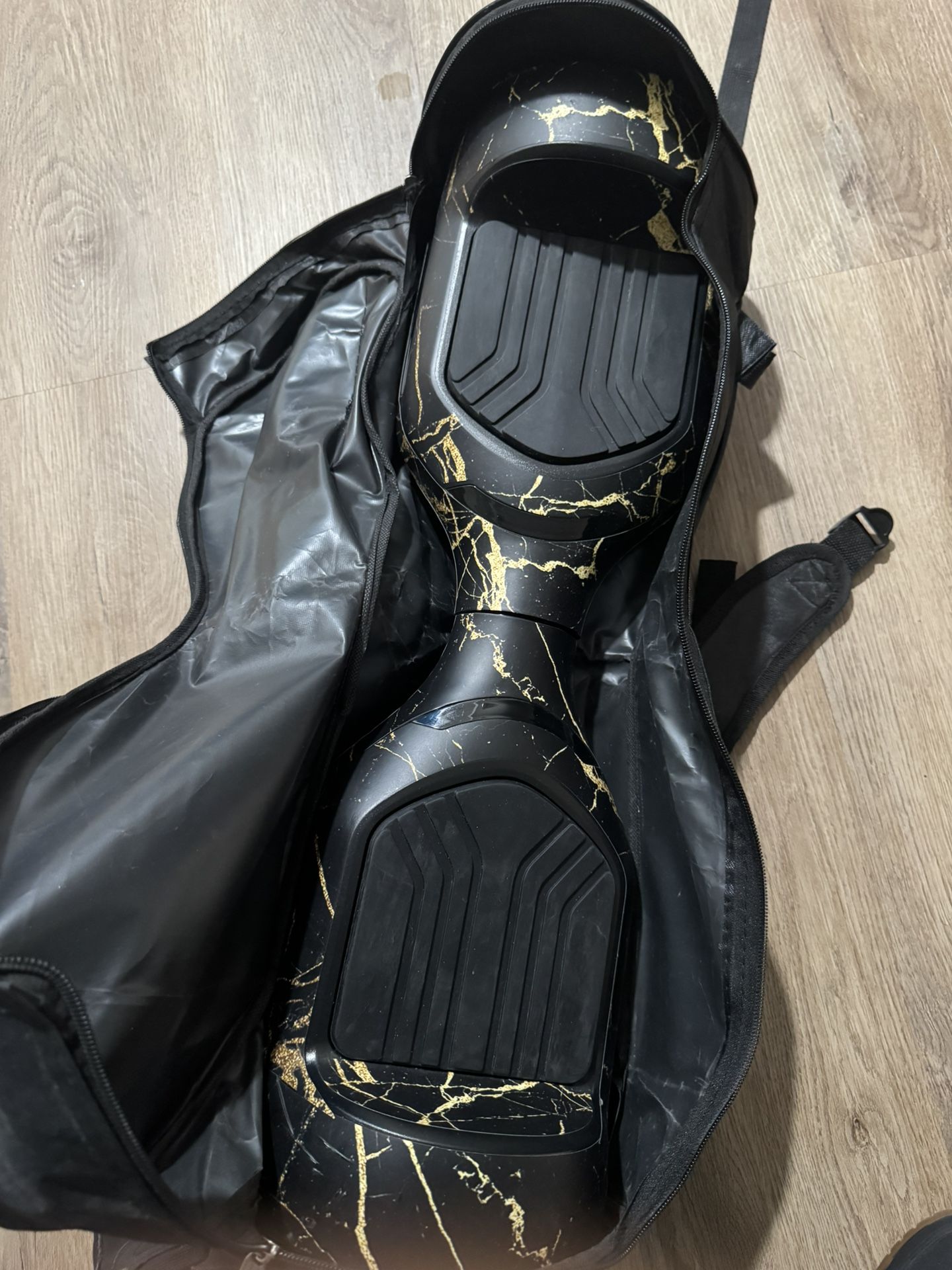 Hover Board With Skin And Carrying Case 