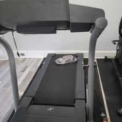 Treadmill 