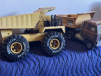 2 Tonya Trucks