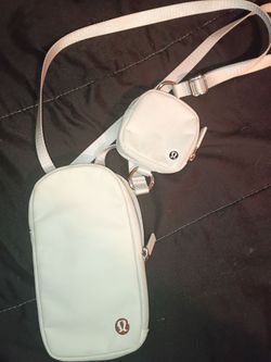 Lululemon Modular Phone Crossbody in Light Blue