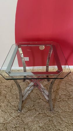 Chrome and glass tables 4 total pristine
