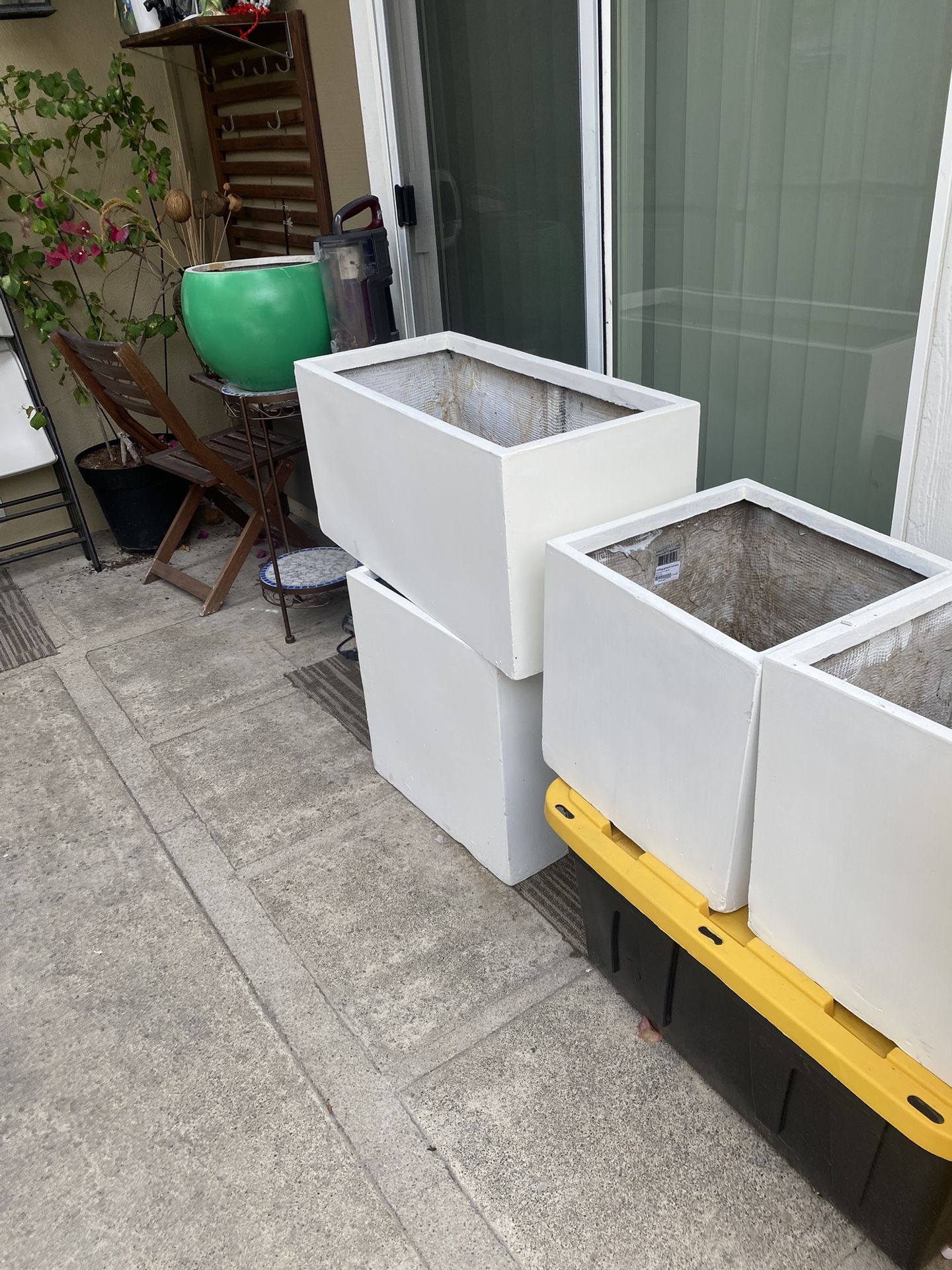 I am selling or swapping for an iPad 12 Pro, Life Time chairs, a Life Time table, or large trampolines. If you're interested in anything, we can do a