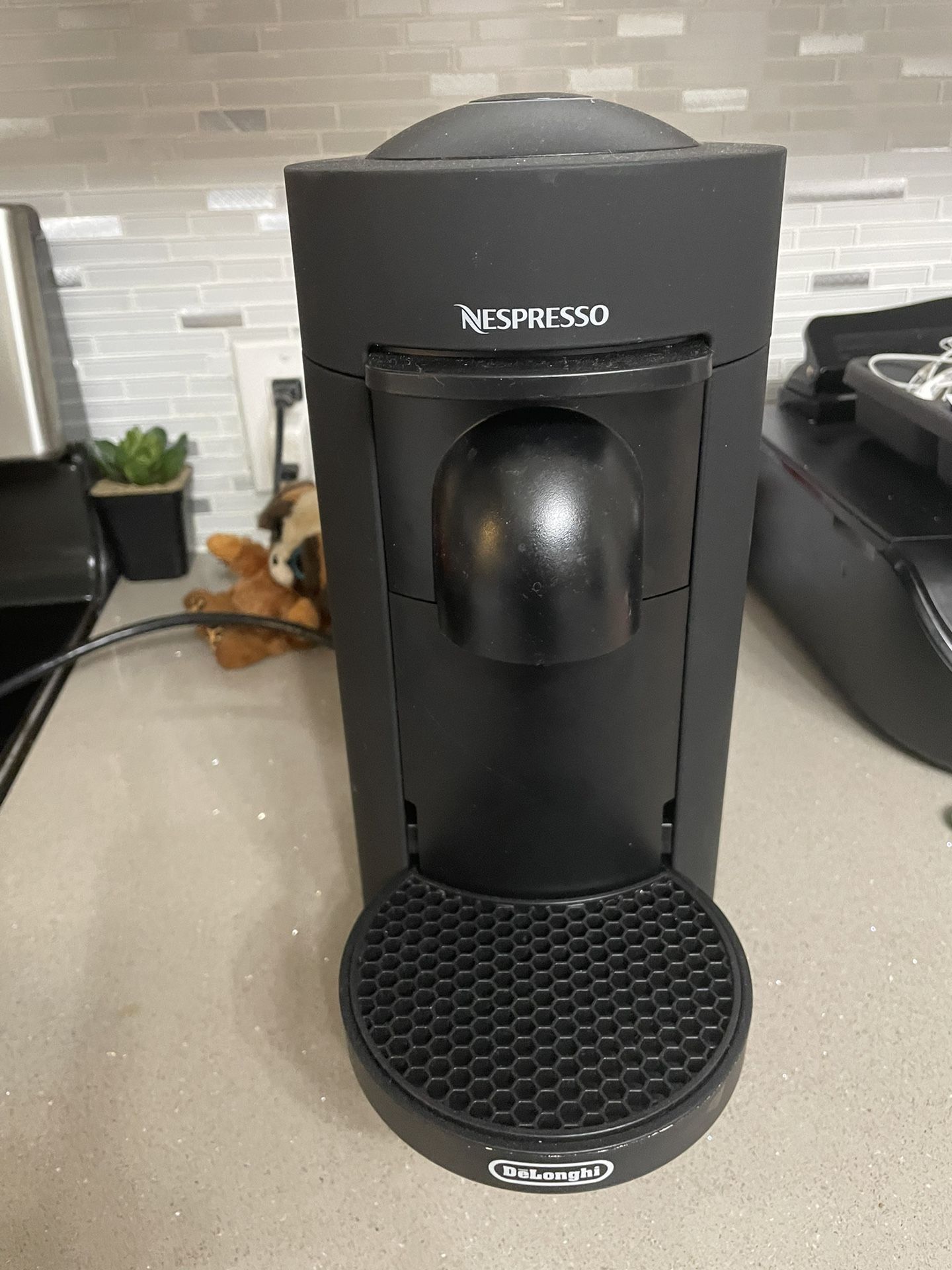 Nespresso-delonghi coffee maker 