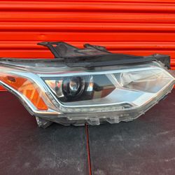 OEM 2018 2019 2020 2021 CHEVROLET TRAVERSE XENON HEADLIGHT RIGHT SIDE RH 