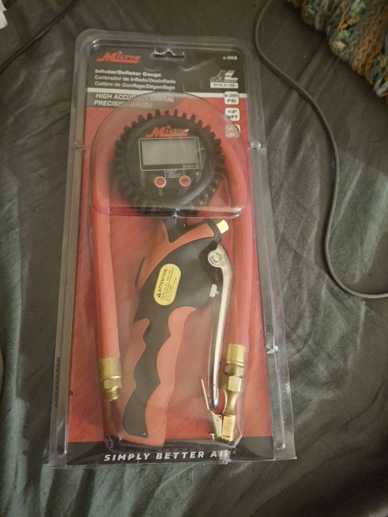 Milton Inflator/Deflator With Gauge