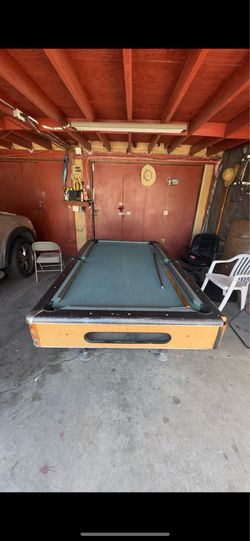 FREE POOL TABLE