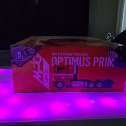 OPTIMUS PRIME STYLE GEN 