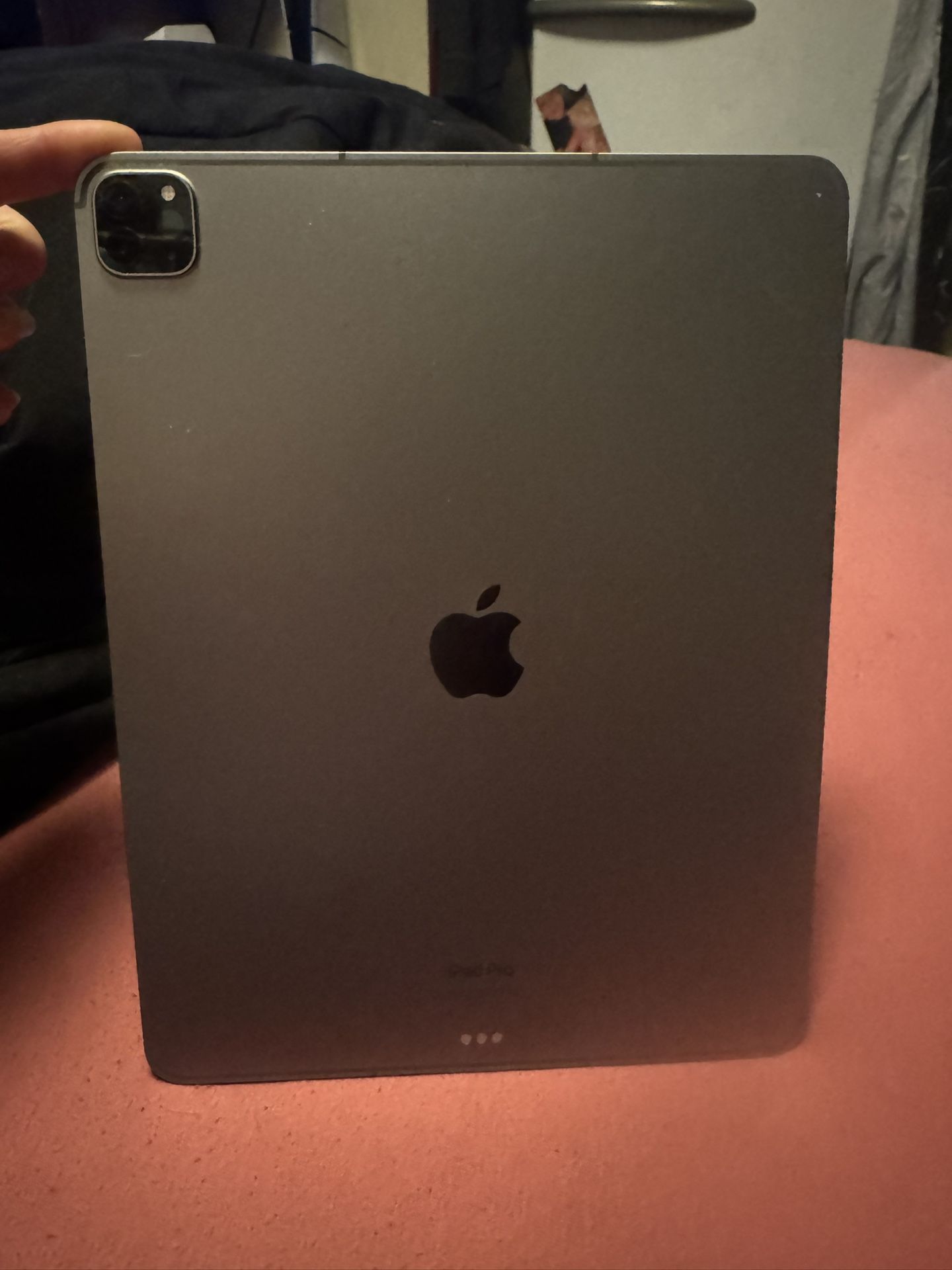 iPad Pro 6th Generation And Stylus Bundle