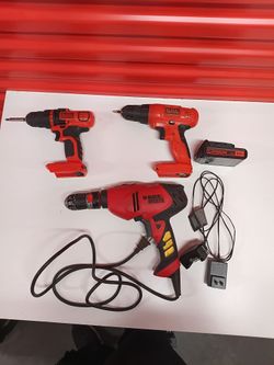 Black+Decker Drill Set – 3 Drills + Battery & Charger