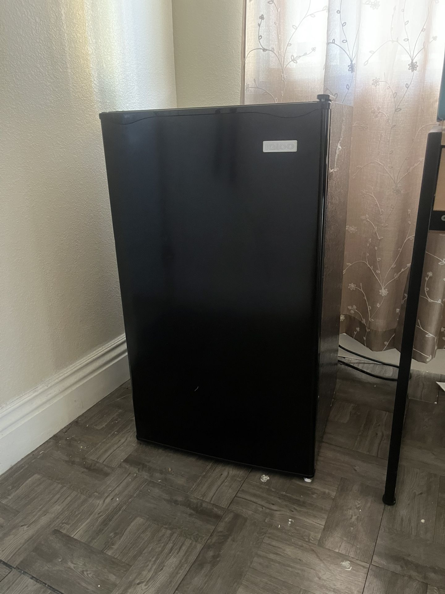 mini fridge
