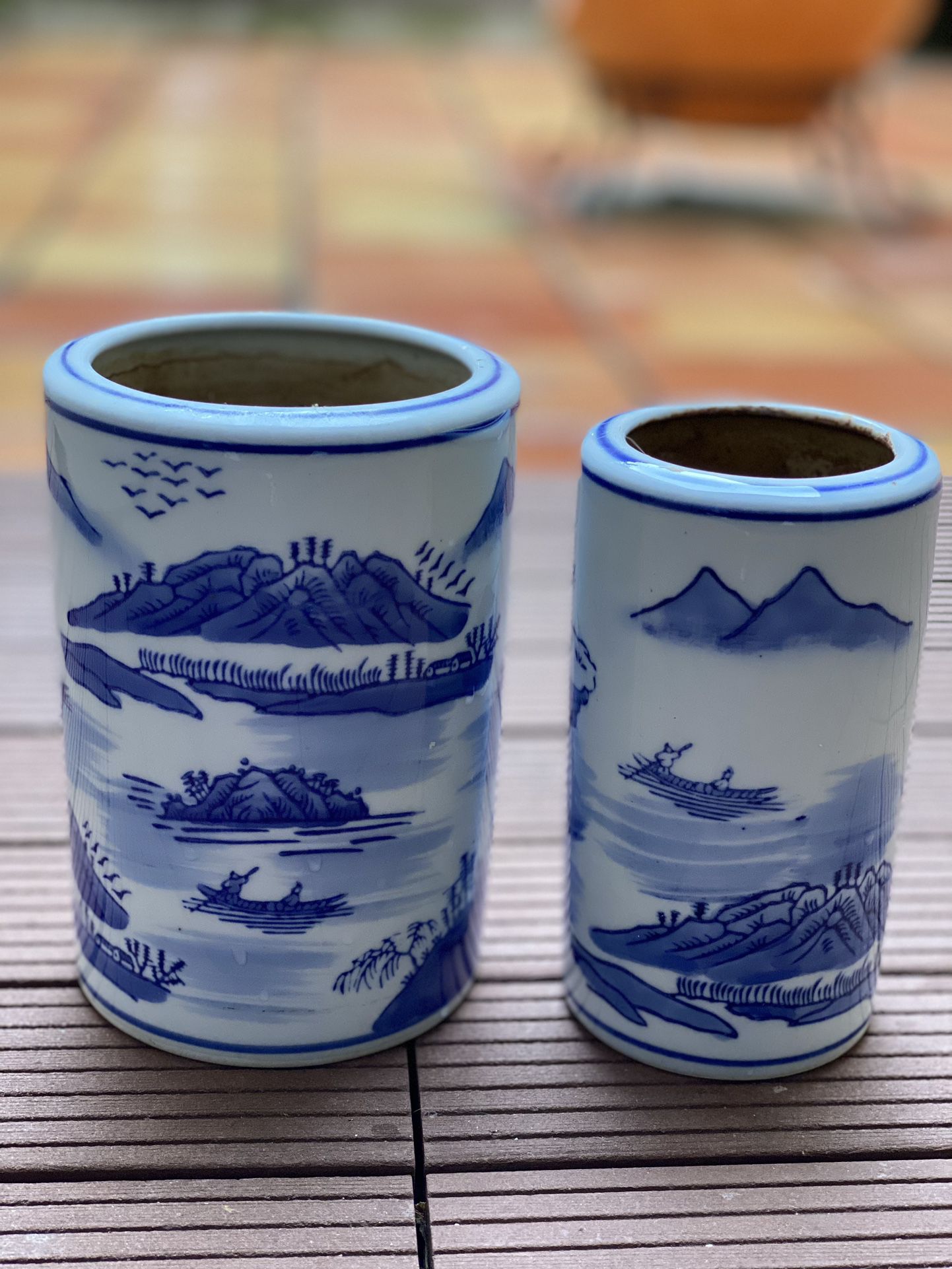 2 Chinese Landscape Painting Ceramic Vases In Blue And White Color