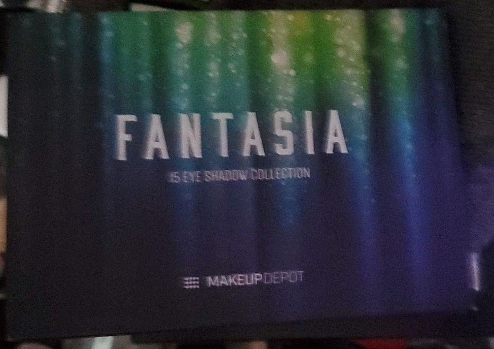FANTASIA EYESHADOW PALLETTE