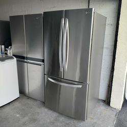rare 32.5 in wide LG stainless French door ice maker fridge with warranty
