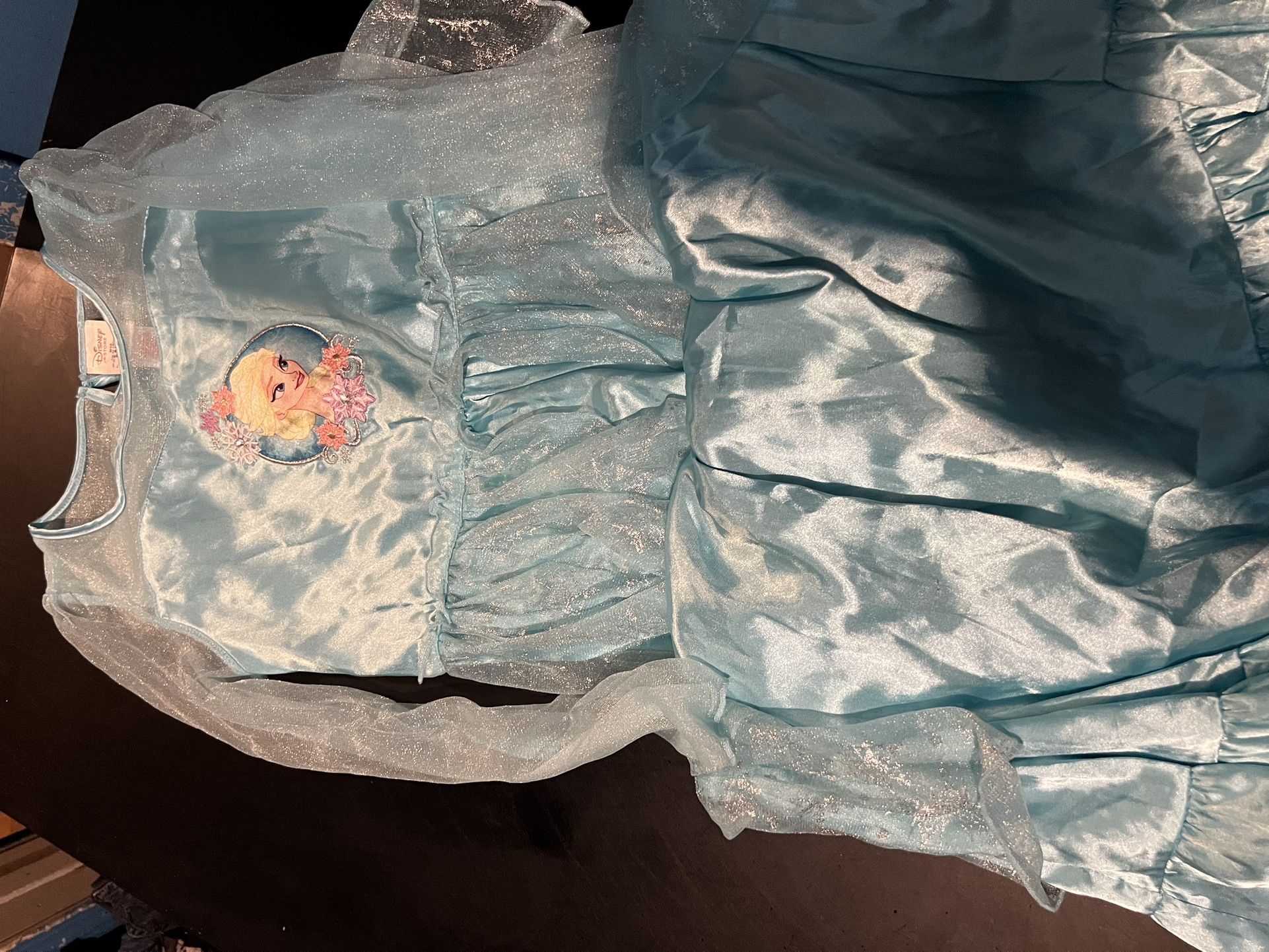 Disney Store Elsa Nightgown/costume Size 9/10