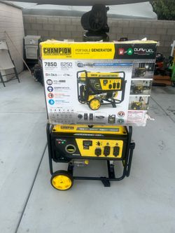 Shop Champion Power Equipment 7850/6250-Watt Recoil Start Dual Fuel Portable Generator w/ Free 3-Year Warranty for Home Backup and Storm Prep