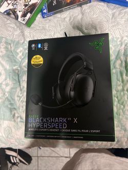 Blackshark v3 Razer headphones !!