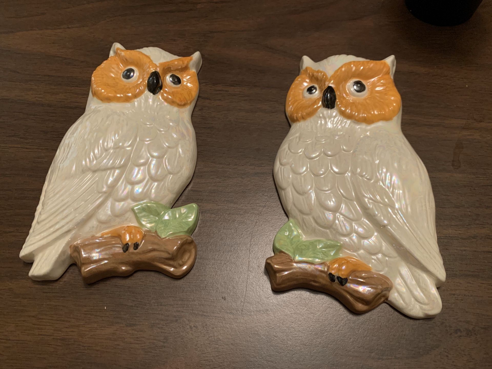 Set of two vintage ceramic owls - like new. So pretty :)