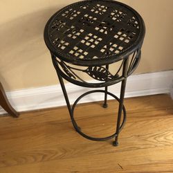Very Nice Metal Plant Stand Or Statue 21” Tall And About 9” Wide 