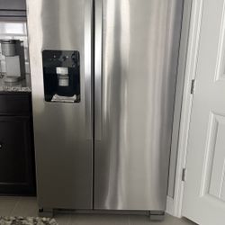 Whirlpool Double Door Fridge