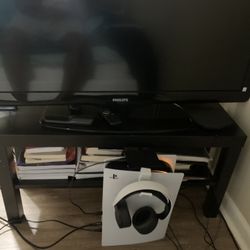 Tv 55” And Tv Stand