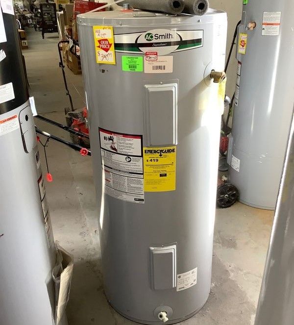 AO SMITH WATER HEATER MODEL:EH45DV BUS38 for Sale in San Antonio, TX ...