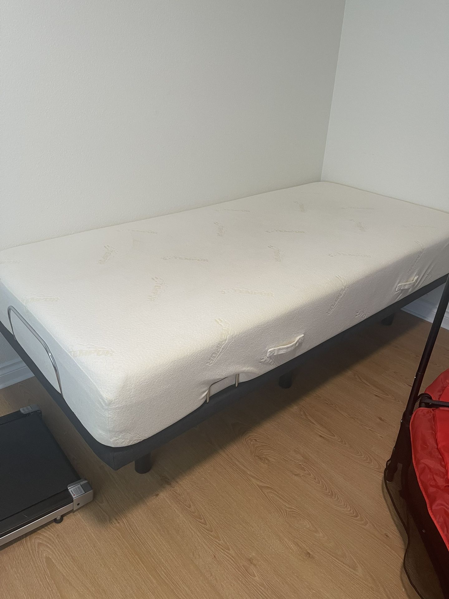 Twin Tempur Memory Foam Mattress With Adjustable Bed Frame