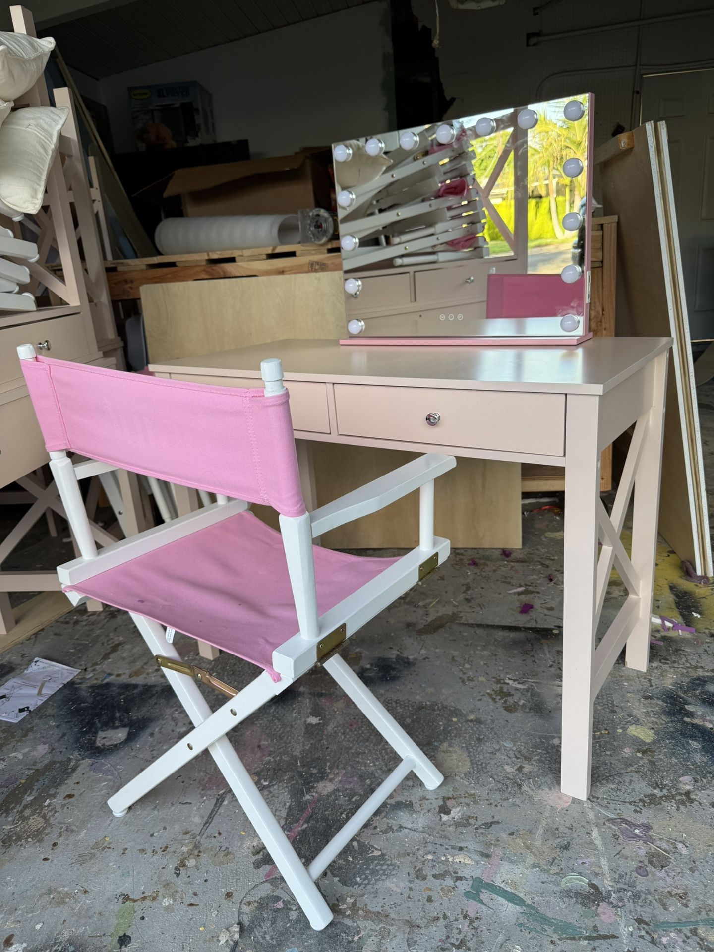 Vanity Table With Chair And Mirror