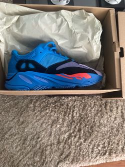 Yeezy boost 700 “hi-res blue” (BRAND NEW) size 8.5