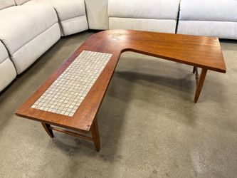 LANE Vintage Mid-Century Modern Walnut and Tile Boomerang Coffee Table