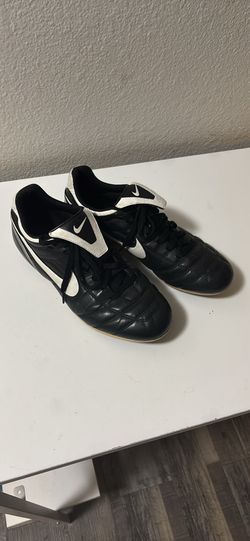 Rare Vintage 2007 Nike Tiempo FG Soccer Cleats - Men's Size 9.5. No original box