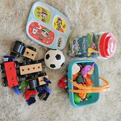 Assorted toddler toys