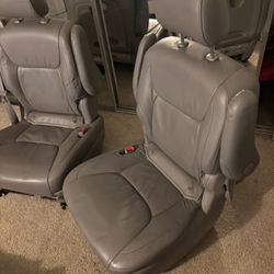 2nd and 3rd row back seats Toyota Sienna XLE 
