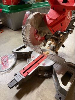 Milwaukee fuel miter saw