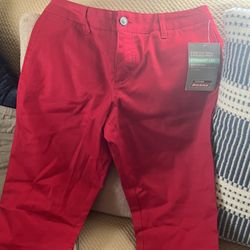 NEW DICKIES WOMEN SIZE 5 / $10