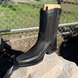 Bota De Piel Con Cierre