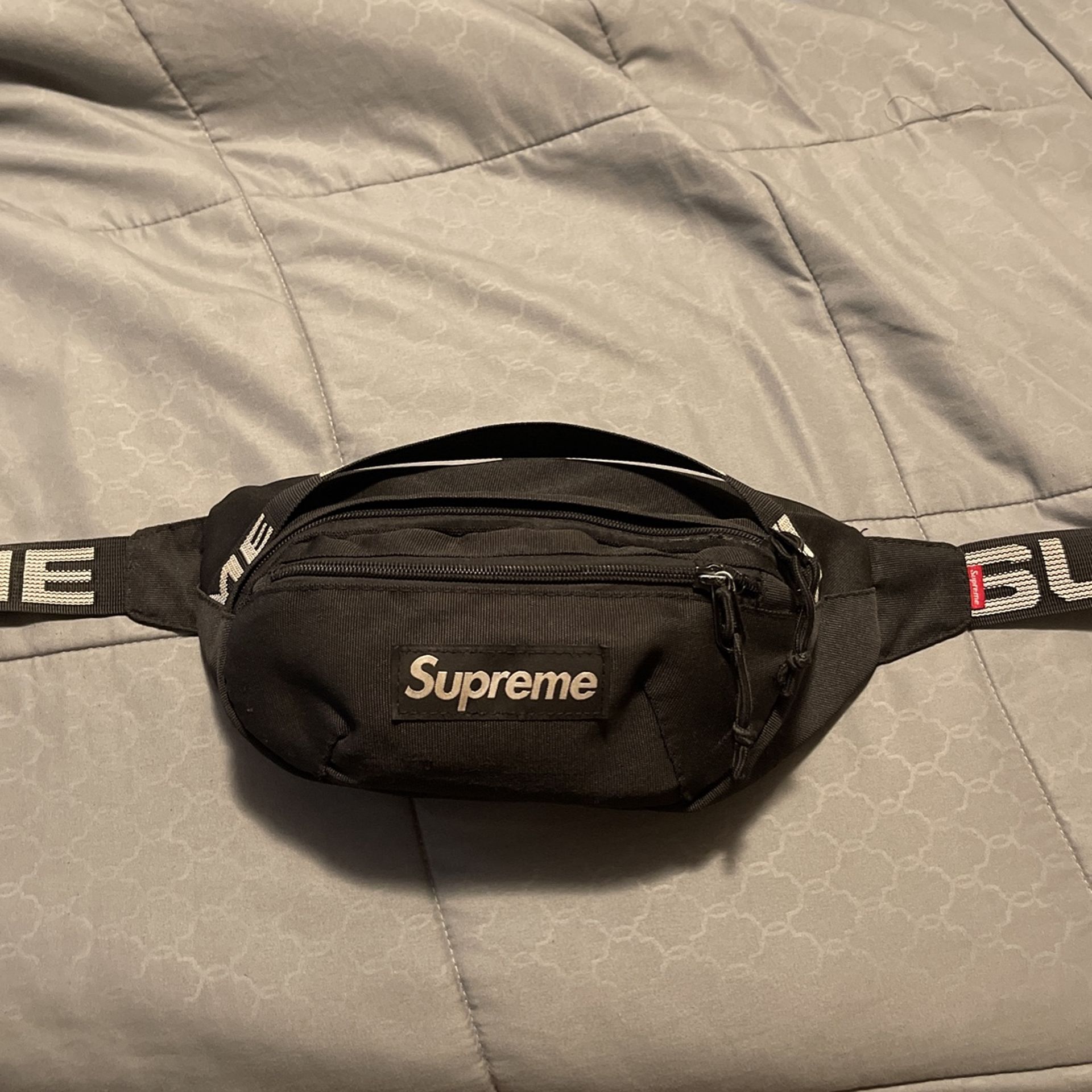 Supreme Waist Bag (Black color)