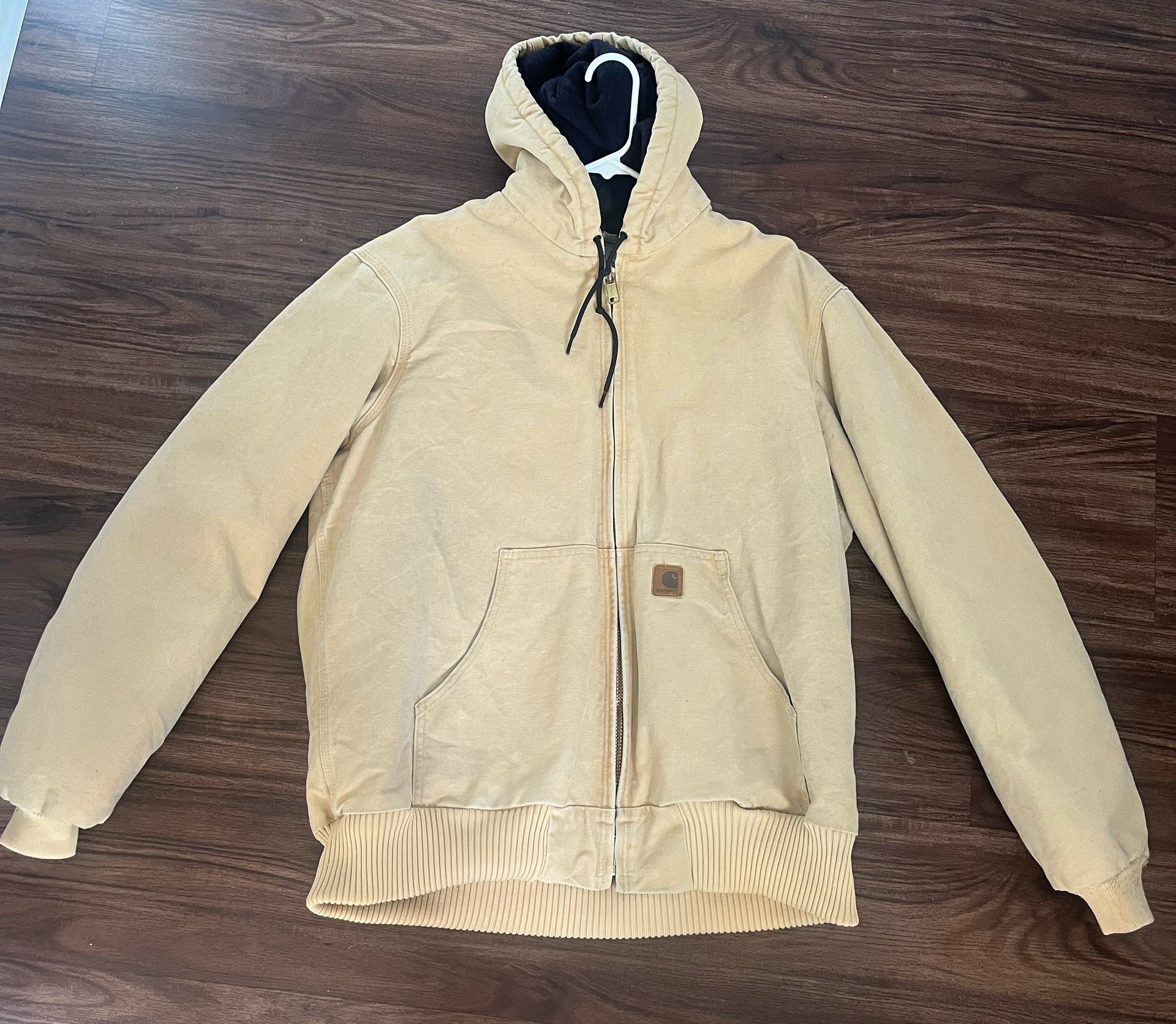 Men’s Carhartt jacket.