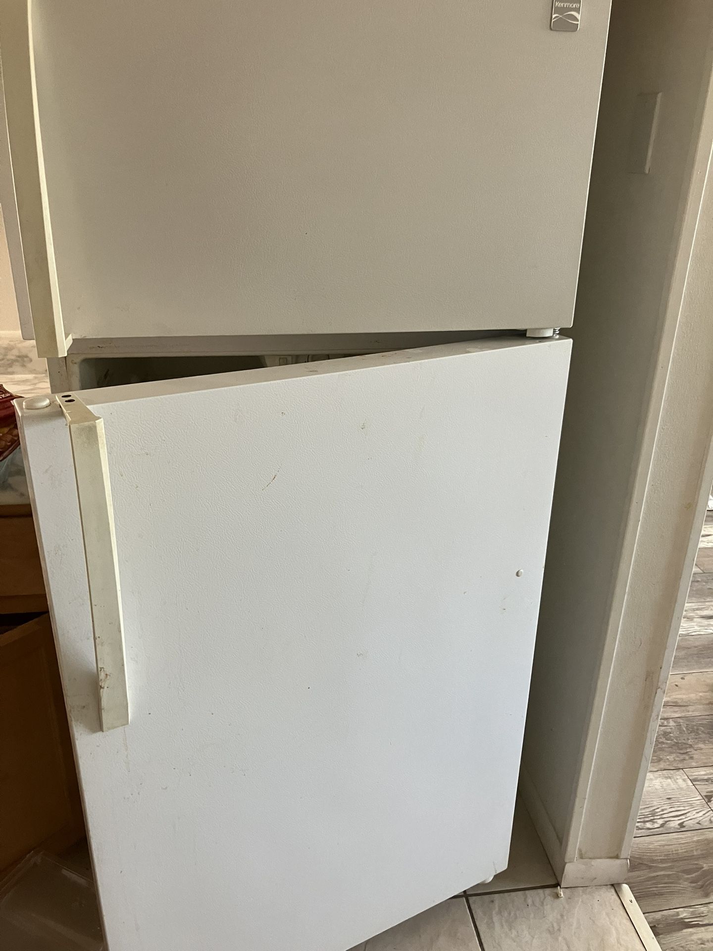 Refrigerator & Gas Stove