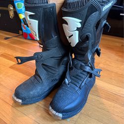 Boots-dirt bike size 10mens