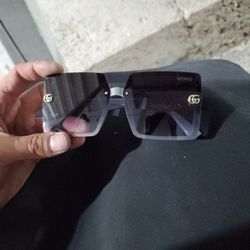 Gucci Sunglasses (Womens)