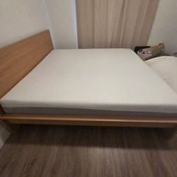 King Size Zinus Mattress – Barely Used – Like New