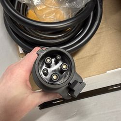 Free2move car charger