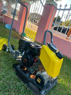 Wacker Neuson |

BPS1340AW | Placa

Compactador |