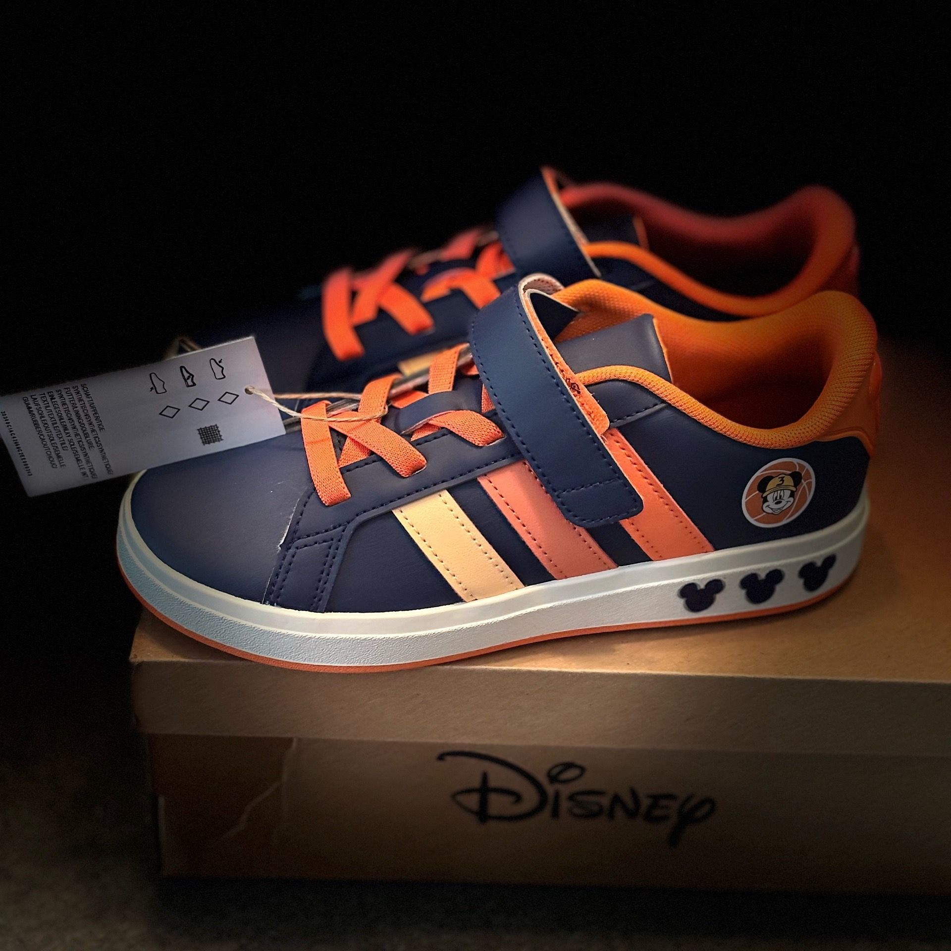 New!!! Disney Mickey Mouse Grand Court Shoes Kid's Shoes 3Y
