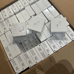 AirPods Pro (2nd Generation) with MagSafe Case (USB-C)