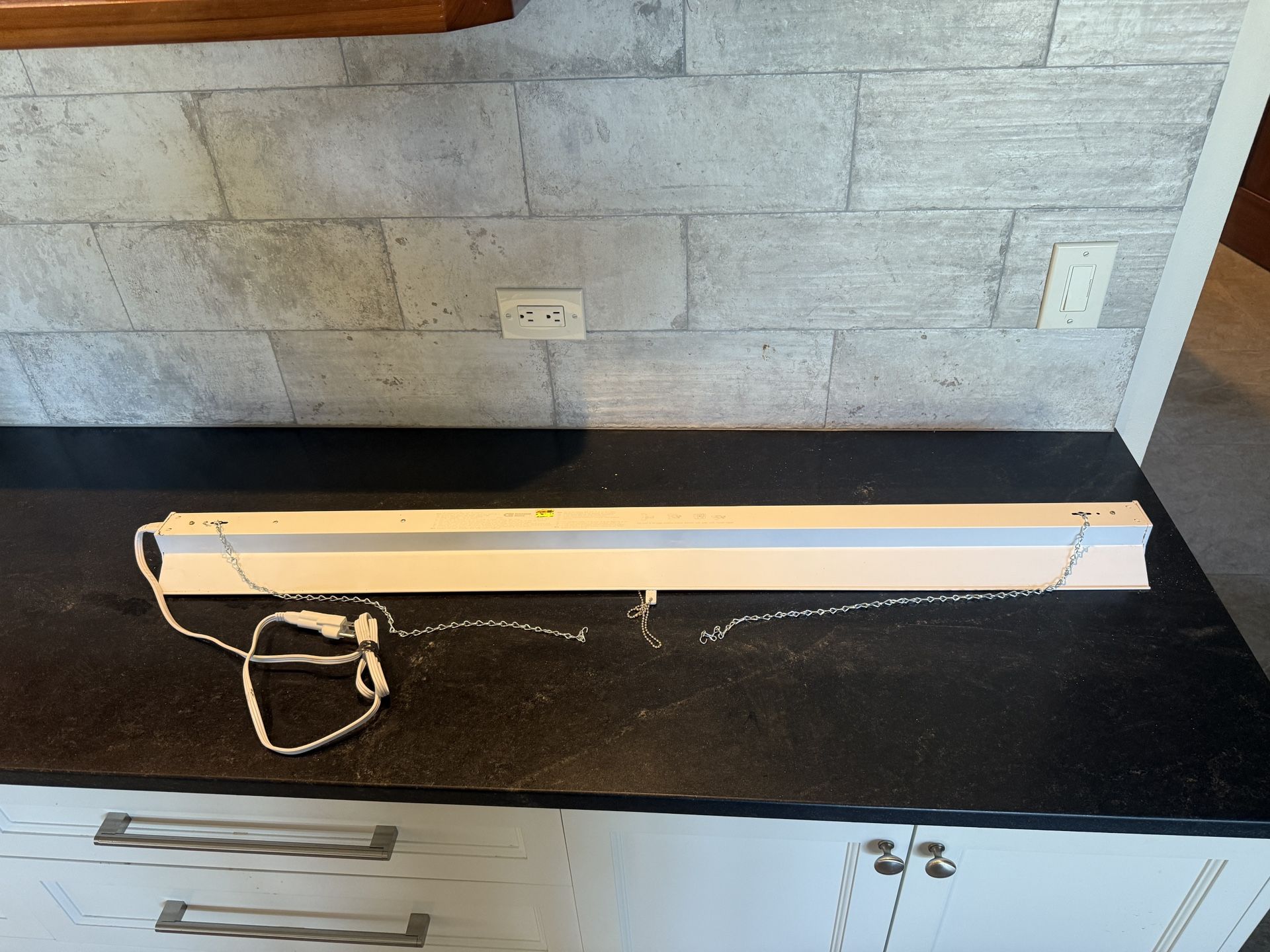 4' LED Linkable Shop Light