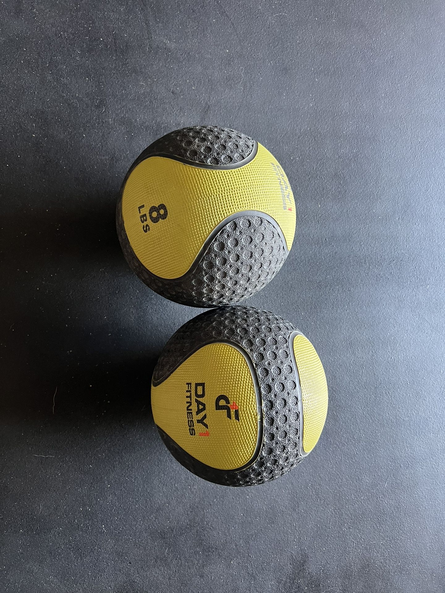 2 8lb Medicine Ball