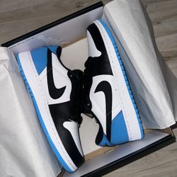 Jordan 1 Low Powder Blue Size 6Y / 7.5 Women